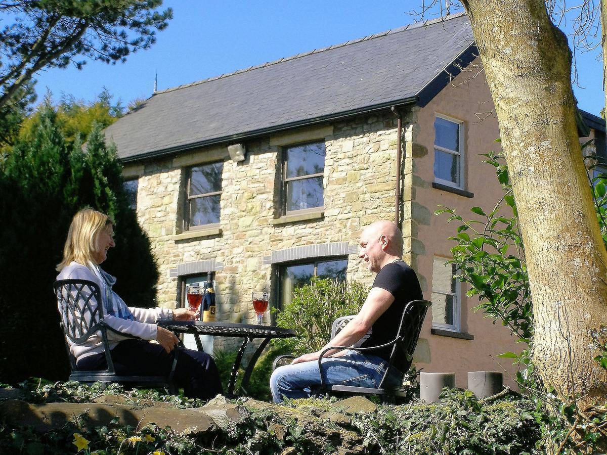 Ffynnon Fendigaid Bed And Breakfast Aberporth Exterior foto
